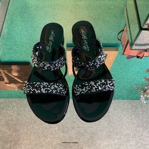 ✨ black naughty monkey rhinestone jelly sandals.